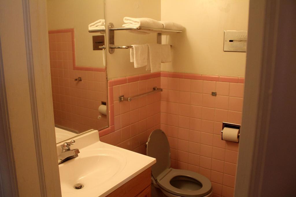 Super 7 Motel Columbia Kültér fotó